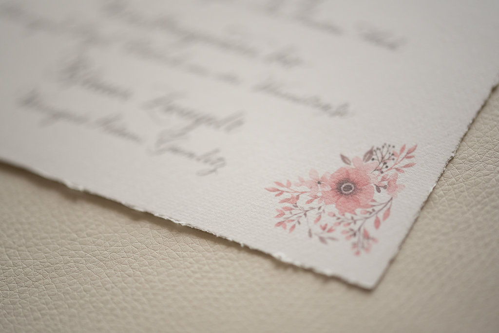 hochzeitspapeterie blumen kalligraphie